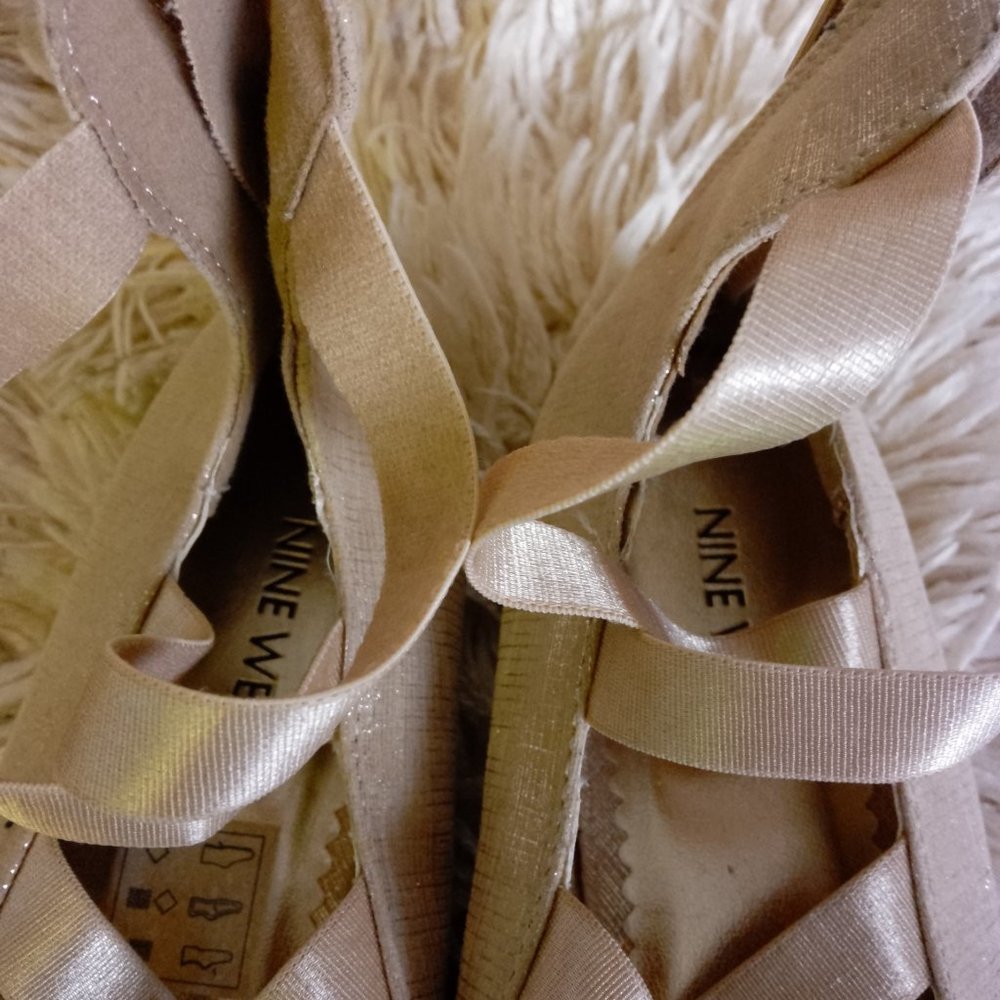 Nine West, 5 US, Light Gold - Picture 6 of 6